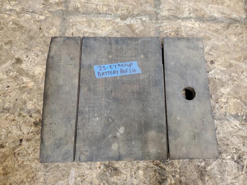 Ford Modelo T 1925-1927 Pickup Tapa de caja de batería de madera  Foto 1 de 4