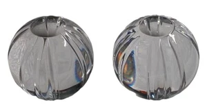 Pair of Vintage Round Crystal Paperweights beautifully light reflective - Picture 1 of 10