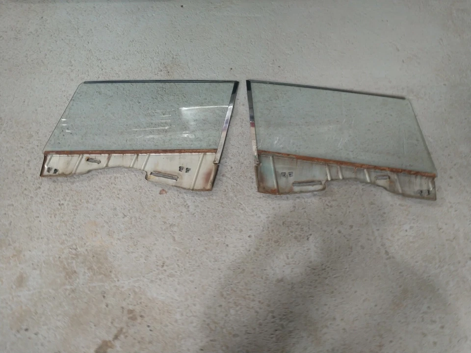 Chrysler New Yorker 300 Newport Convertible Front Door Glass 63 64 - Image 1 of 4