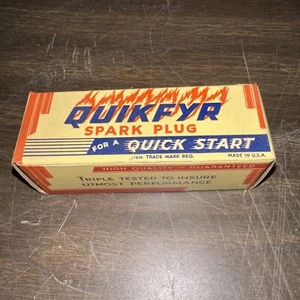 Antique Vintage NOS SPARK PLUGs Original Boxes - Picture 1 of 6