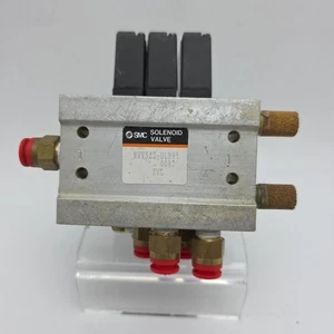 SMC Magnetventil NVV5Z2-ULB95 Verteiler mit (3) VZ2150 Ventilen pneumatisch - Bild 1 von 8