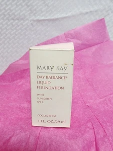 Mary Kay Liquid Foundation - Day Radiance With Sunscreen Cocoa Beige 6332 Spf 8 - Picture 1 of 3