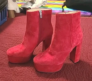 NWOB Vince Camuto Leslieon Red Suede Leather Platform Zip Boots 6M New Noy - Picture 1 of 5