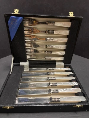12pc Vintage Mother of Pearl Handle FRUIT DESSERT SET 6 Knifes/6Forks Cased EPNS - Image 1 of 4