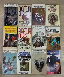 Vintage Agatha Christie Fontana & Pan Paperback Book Lot - Picture 1 of 20