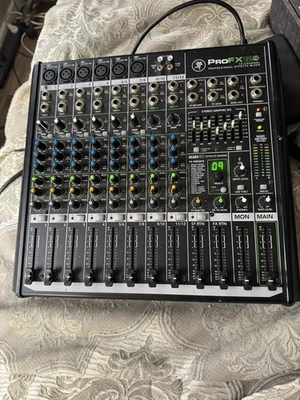 Mackie ProFX12v2 12-Channel Professional FX Effects Mixer Black - Image 1 of 4