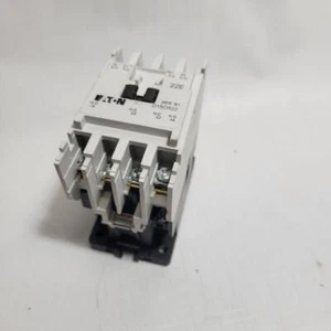 Relé Eaton D15CR22AB serie Freedom 2 NO / 2 NC 120VAC BOBINA - Imagen 1 de 1