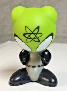 UB Funkeys MATTEL Radica Xener Green Figure Toy Collectible - Picture 1 of 3