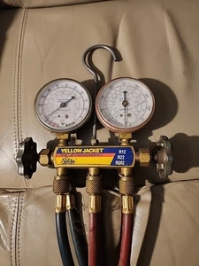 Ritchie Yellow Jacket Test And Charging Manifold With Gauges & Hoses - Picture 1 of 5