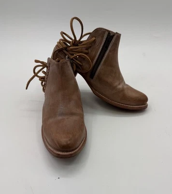 Botines Jojo de cuero marrón Freebird by Steven con cremalleras laterales y detalles de encaje Foto 1 de 4