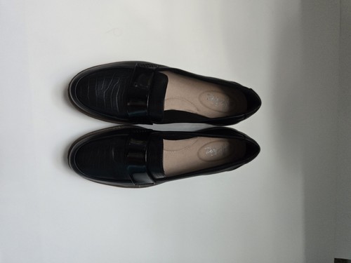 Mocassino donna Clarks Raisie Arlie piatto pelle comfort passeggio. US taglia 8