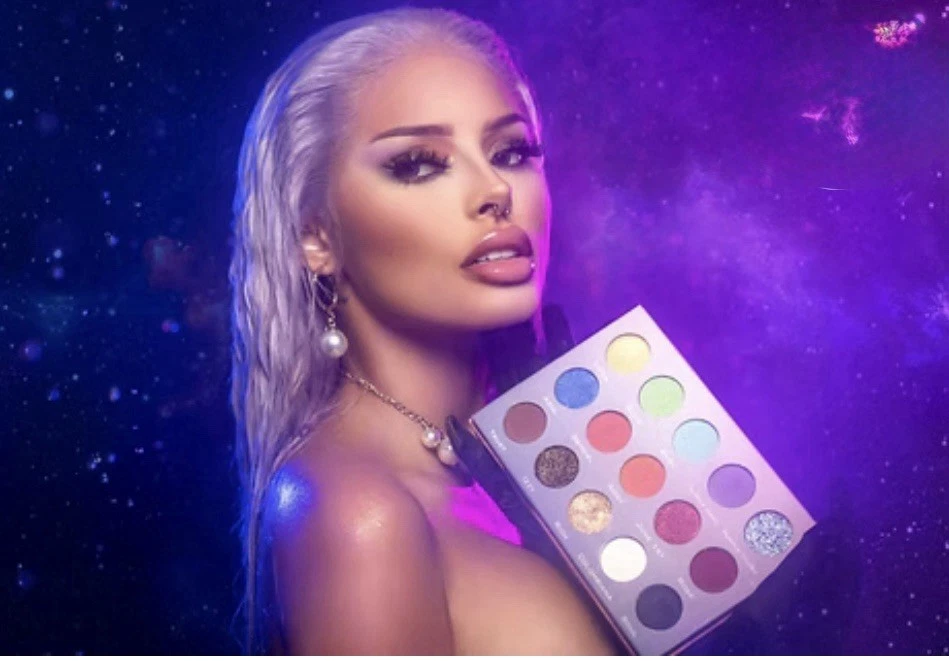 New ILLUMINATI x ISA Isabel Bedoya GLAM EYESHADOW PALETTE - Image 1 of 4