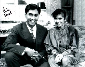 Television Autograph: GORDON WARNECKE (EastEnders) Signed Photo - Imagen 1 de 1