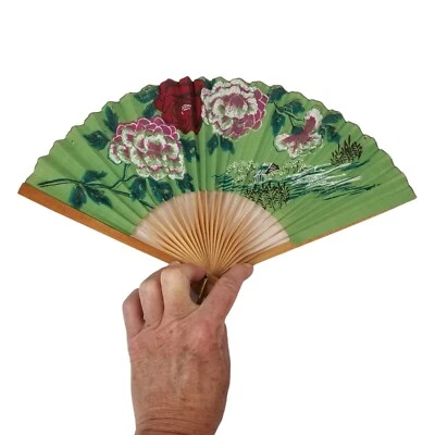 Abanico de mano plegable de papel vintage flores rosa casa mango de madera Foto 1 de 3
