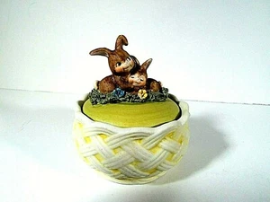 LEFTON TRINKET BOX BISQUE PORCELAIN BUNNIES "WARM EMBRACE" VTG 1980'S - Picture 1 of 6