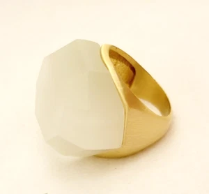 Modernist Moonglow Faceted White Glass Faux Stone Brushed Gold Tone Ring Sz. 7.5 - Picture 1 of 12