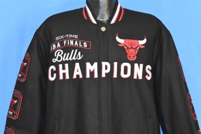 CHAQUETA REVERSIBLE GRANDE NUEVA CON ETIQUETAS CHICAGO BULLS 6 VECES NBA FINALS CHAMPIONS L  Foto 1 de 4