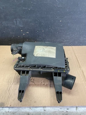 2010 to 2018 Mercedes-Benz Sprinter 2500 3.0L Air Cleaner Box OEM P6372 DG - Image 1 of 4