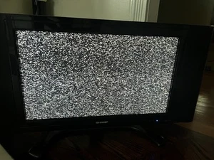 SHARP AQUOS LCD 26" TV 📺 LC-32DA5U w/REMOTE HDMI A/V JACKS RETRO Working - Picture 1 of 4