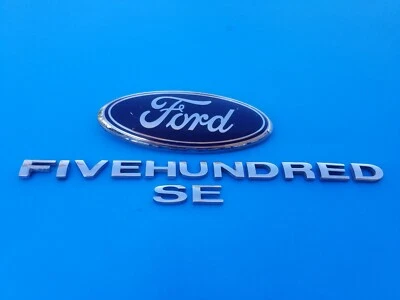 05 06 07 JUEGO DE INSIGNIA LOGOTIPO EMBLEMA TAPA PUERTA TRASERA FORD QUINIENTOS 500 SE FABRICANTE DE EQUIPOS ORIGINALES (2007) Foto 1 de 4