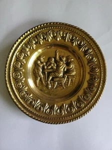 Vintage Embossed 12" Brass Wall Plaque / Plate, Pub, Tavern Scene - Picture 1 of 2