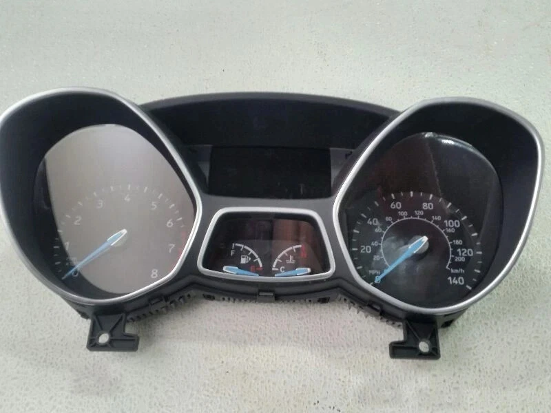 Velocímetro Ford Focus Speedo Cluster K 2017-2018 fabricante de equipamento original - Imagem 1 de 1