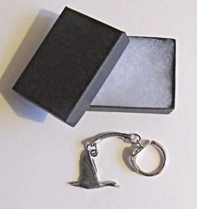 F) KEYRING PEWTER FLYING DUCK MIGRATORY BIRD WATERFOWL WATER DRAKE WINGS - Picture 1 of 3