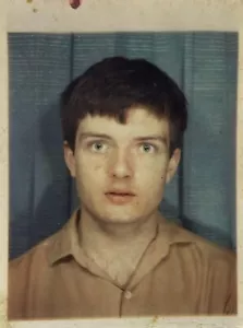 IAN CURTIS (JOY DIVISION) Signed Photograph - Pop / Rock Singer - 6"x4" reprint - Picture 1 of 2