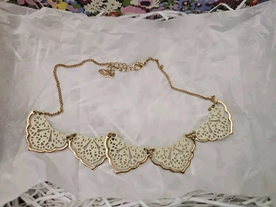 Collar de oro accesorio Foto 1 de 1