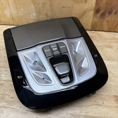 2012-2013 Hyundai Azera Front Overhead Roof Console Dome Light OEM 92810-3V000 Foto 1 de 4