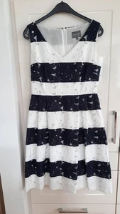 PHASE EIGHT - Gr. 38/40 Tolles Sommerkleid Partykleid mit Spitzen-Blüten - Bild 1 von 6