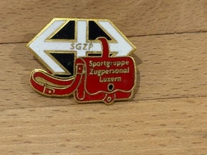 b PINS PIN RAILWAYS TRAIN LOCOMOTIVE SUISSE LUZERN - Picture 1 of 1