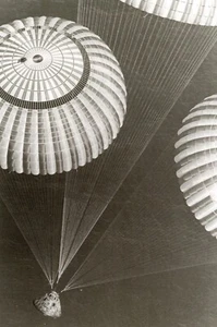 Apolo 17 Splashdown, diciembre de 1972, foto de la NASA -- POSTAL - Imagen 1 de 2