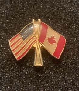 Prendedor de amistad bandera doble tono dorado Canadá y Estados Unidos de América EE. UU. - SP4 - Imagen 1 de 3