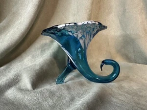Vintage Art Glass Hand Blown Splatter Glass Blue White Cornucopia Vase 5”T - Picture 1 of 9