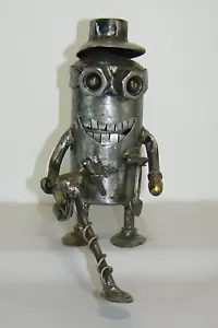 Dispicable Me Minion Dave 8" Recycled Scrap Metal Sculpture Art Hand Made RARE - Picture 1 of 7