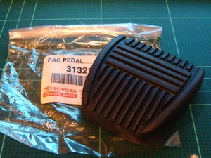 OEM GENUINE TOYOTA BRAKE CLUTCH PEDAL PAD COROLLA TE21 TE27 TE28 TE31 TE37 TE38 - Picture 1 of 1