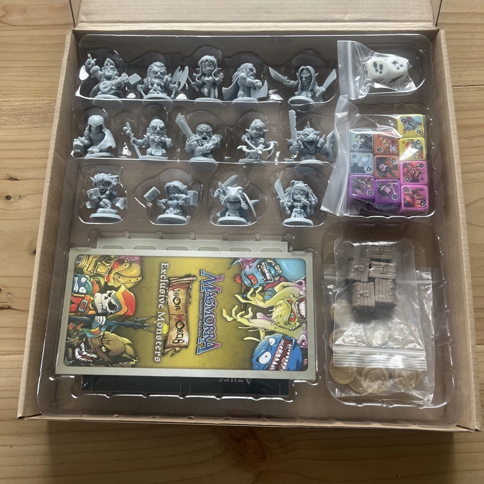 Caja exclusiva Masmorra Kickstarter CMON Dungeons of Arcadia MMR-KS01 Foto 1 de 4