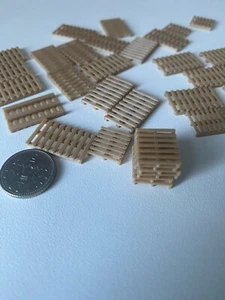 OO Model Railway Pallets Large And Small X 40 Pallets - Picture 1 of 2
