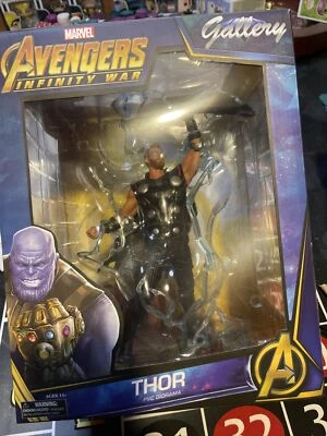 Diamond Select Toys Marvel Gallery Avengers Thor 12 pulgadas PVC Diorama *EN MANO Foto 1 de 2