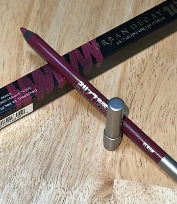 Urban Decay-24/7 Glide On Lip Liner Pencil  VENOM  NEW Retails $22 - Image 1 of 4