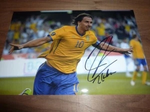 Foto firmada por ZLATAN IBRAHIMOVIC 12x8 SUECIA AC MILAN PSG LA GALAXY AJAX + CERTIFICADO DE AUTENTICIDAD - Imagen 1 de 2