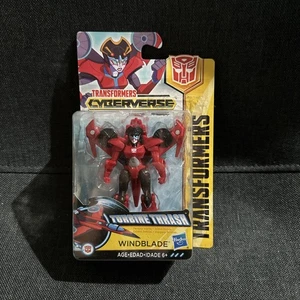 2017 Transformers Cyberverse WINDBLADE Turbine Thrash NIB - Bild 1 von 9
