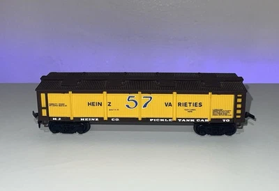 Bachmann HO scale Pickle Tank Car - H.J. “Heinz 57 Varieties” #70 - Image 1 of 4