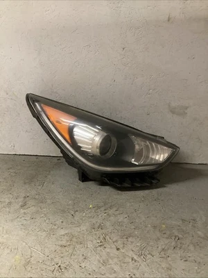 2017-2019 KIA NIRO RIGHT RH PASSENGER SIDE HEADLIGHT OEM HALOGEN 92102G5040 - Image 1 of 4