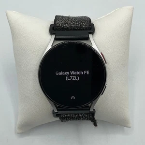 Samsung Galaxy Watch FE GPS, 40mm- Black/Silver - Photo 1 sur 8