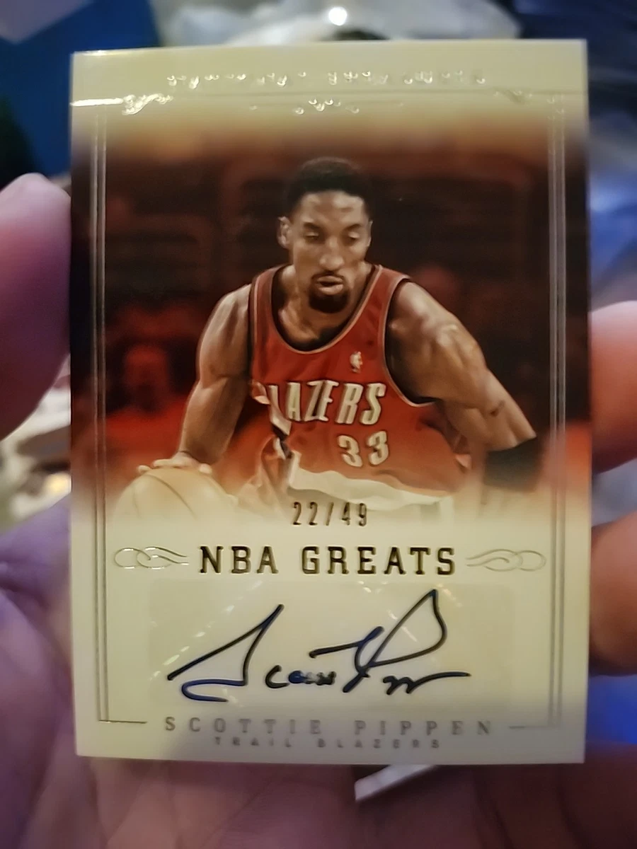 Scottie Pippen Autographed Basketball Panini Trading Cards