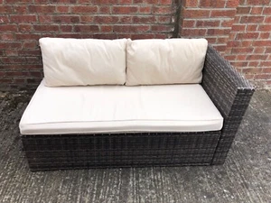 Rattan Lounger/Seat - Picture 1 of 18