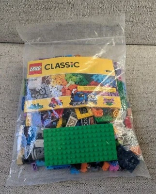 Lego Classic Lego Medium Creative Brick Box | 484 PCS Set 10696 | New w/No Box - Image 1 of 2