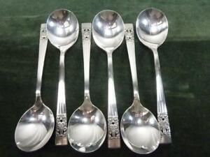 6 Vintage Oneida Coronation pattern silver plated Soup Spoons Hampton #4